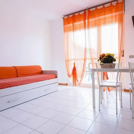 Aparthotel Isa-residence With Swimming Pool In Luni Mare, With Air Conditioning And Private Outdoor Area 3*