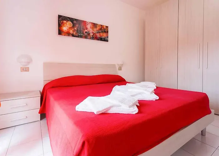 Aparthotel Isa-residence With Swimming Pool In Luni Mare, With Air Conditioning And Private Outdoor Area 3*