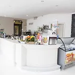 Apart-hotel Isa-residence With Swimming Pool In Luni Mare, With Air Conditioning And Private Outdoor Area Fiumaretta di Ameglia