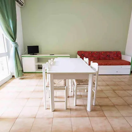 Isa-residence With Swimming Pool In Luni Mare, With Air Conditioning And Private Outdoor Area * Fiumaretta di Ameglia