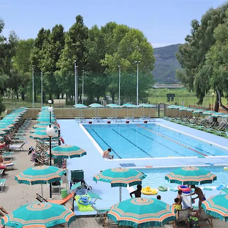 Isa-residence With Swimming Pool In Luni Mare, With Air Conditioning And Private Outdoor Area Fiumaretta di Ameglia
