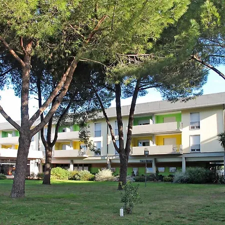 Isa-residence With Swimming Pool In Luni Mare, With Air Conditioning And Private Outdoor Area Apart-hotel 3*