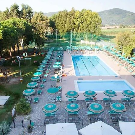Isa-residence With Swimming Pool In Luni Mare, With Air Conditioning And Private Outdoor Area Fiumaretta di Ameglia